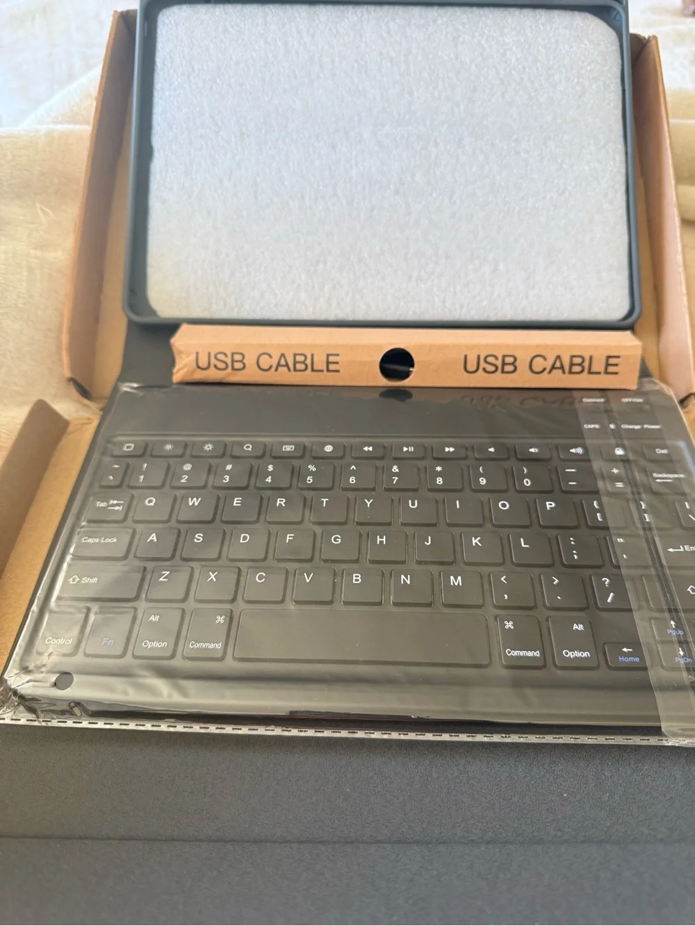 Apple Black Bluetooth Keyboard Case for iPad 9/8/7 - Detachable Folio